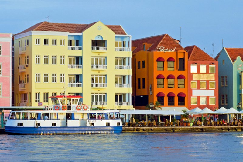 The Genuine Curaçao