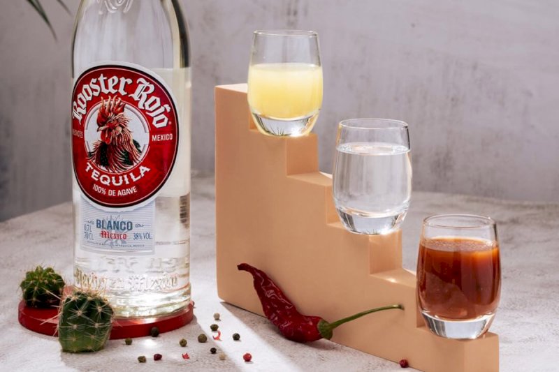 Rooster Rojo Tequila: 100% Blue Agave