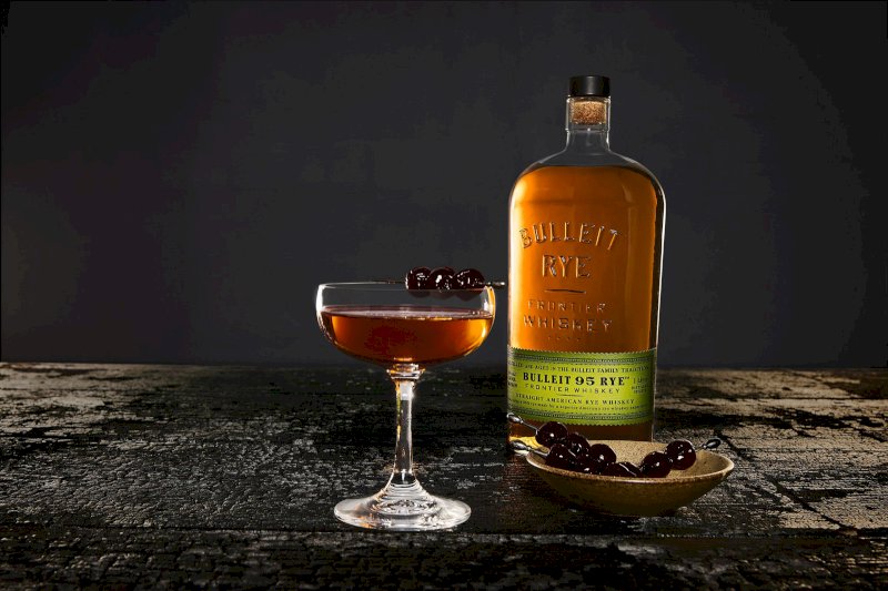 Alla scoperta del Manhattan: il re dei cocktail classici
