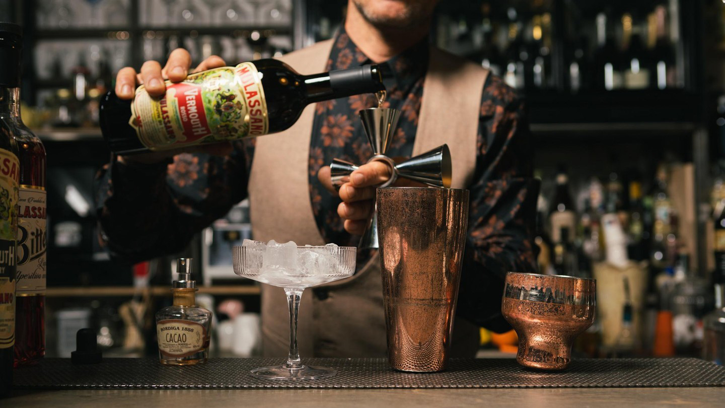Guide to Vermouth: History, Types, Recipe and Cocktails