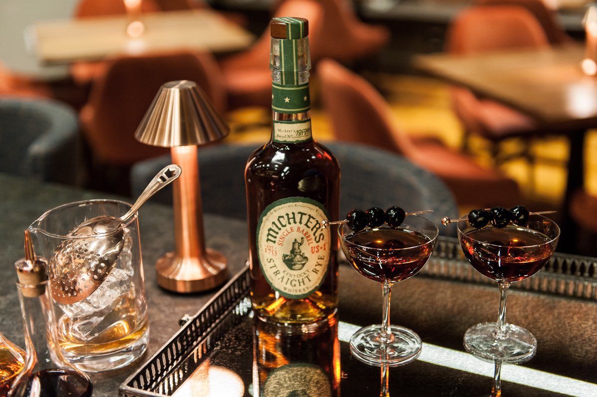 Alla scoperta del Manhattan: il re dei cocktail classici